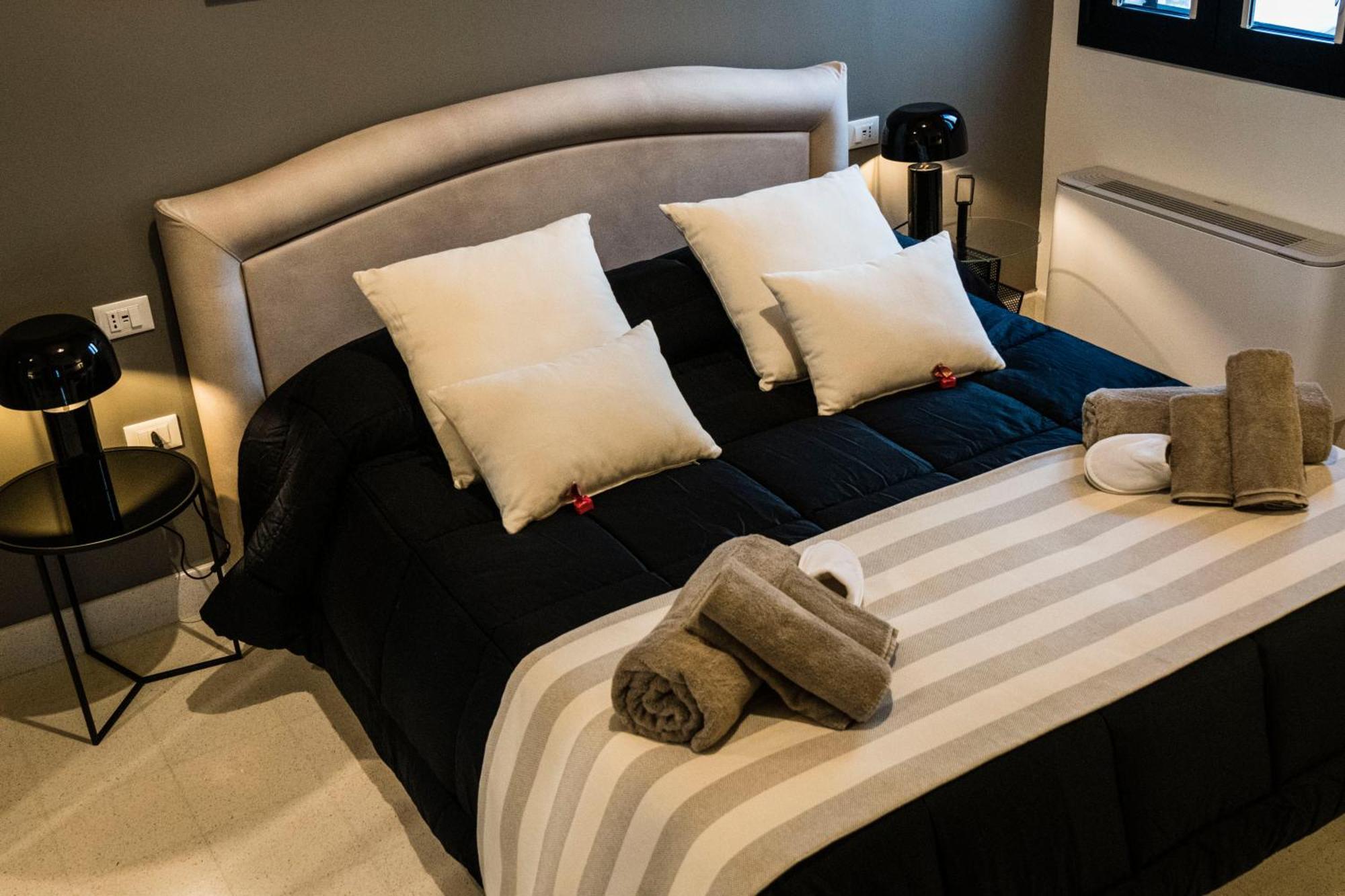 Galatina Suites Boutique - Luxury Experience In Salento Habitación foto